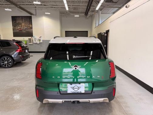 British Racing Green Met 2027 MINI Countryman Cooper S ALL4