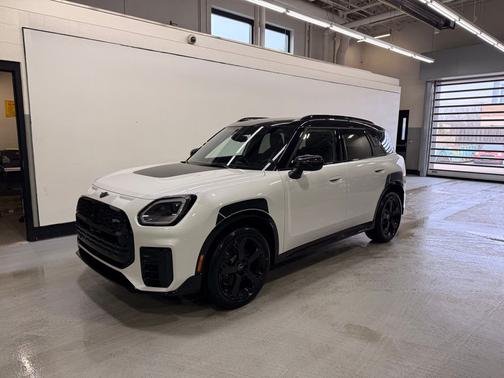 Nanuq White Metallic 2026 MINI Countryman Cooper S ALL4
