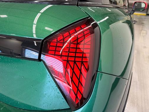 British Racing Green IV Metallic 2026 MINI Hardtop