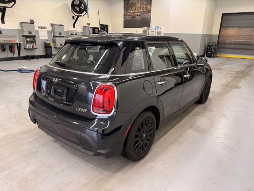 2024 MINI Hardtop Cooper