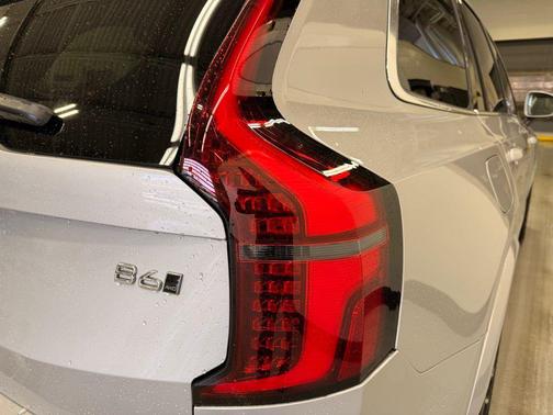 2025 Volvo XC90 B6 Plus 7-Seater