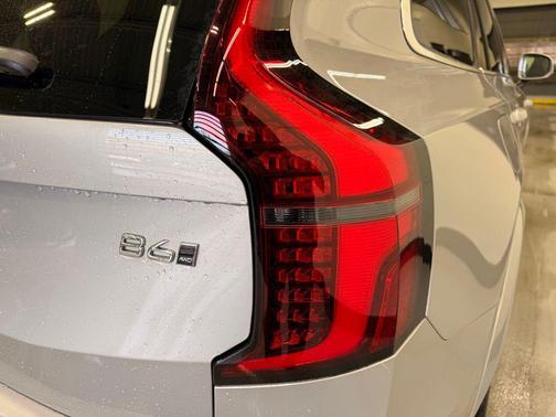2025 Volvo XC90 B6 Plus 7-Seater