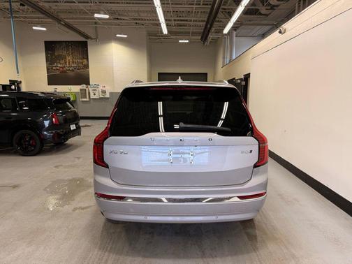 2025 Volvo XC90 B6 Plus 7-Seater