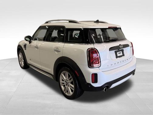 White Metallic 2024 MINI Countryman Signature