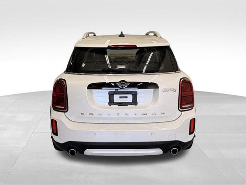 White Metallic 2024 MINI Countryman Signature