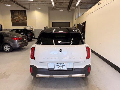 Nanuq White Metallic 2027 MINI Countryman Cooper S ALL4