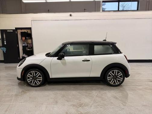 2026 MINI Hardtop Oxford Edition