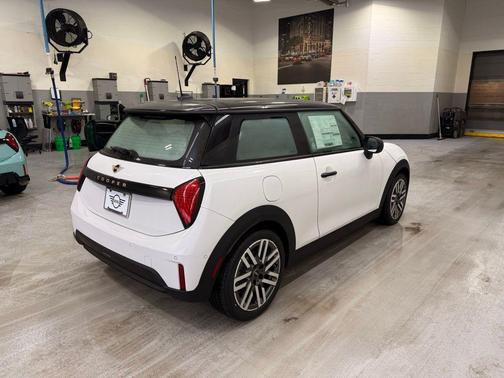 2026 MINI Hardtop Oxford Edition