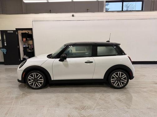 2026 MINI Hardtop Oxford Edition