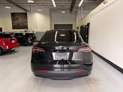 2023 Tesla Model Y Long Range Dual Motor All-Wheel Drive