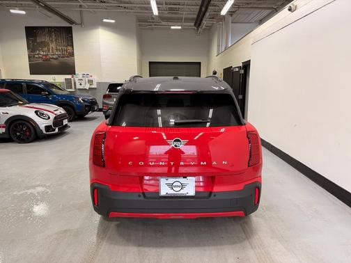 Chili Red II 2026 MINI Countryman