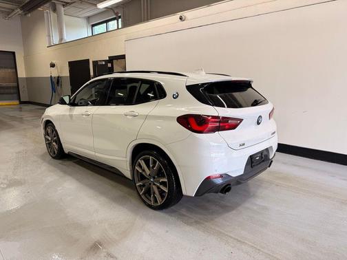 2022 BMW X2 M35i