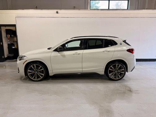 2022 BMW X2 M35i