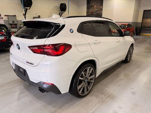 2022 BMW X2 M35i
