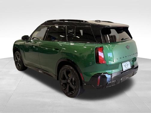 British Racing Green 2026 MINI Countryman