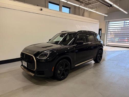 Midnight Black II Metallic 2026 MINI Countryman Cooper S ALL4