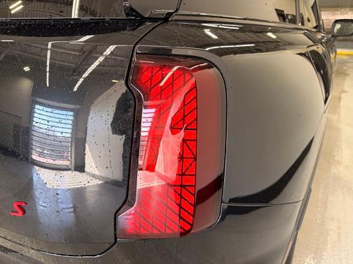 Midnight Black II Metallic 2026 MINI Countryman