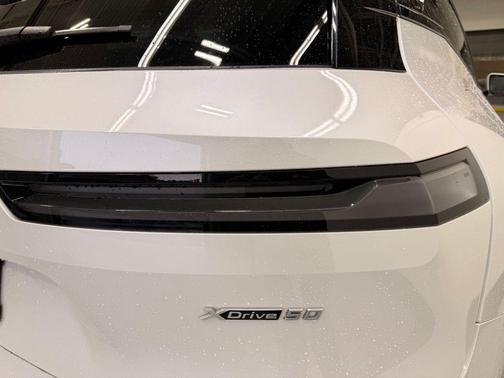 Mineral White Metallic 2024 BMW iX xDrive50