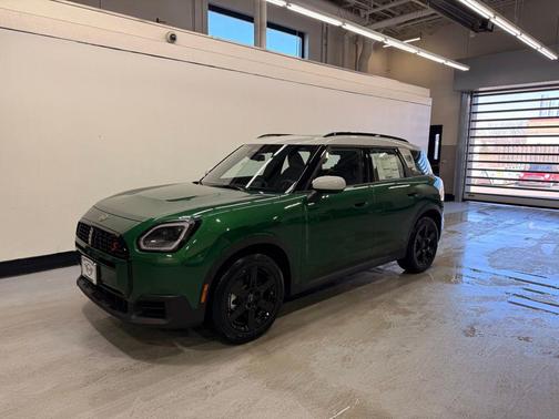 British Racing Green Met 2026 MINI Countryman Cooper S ALL4