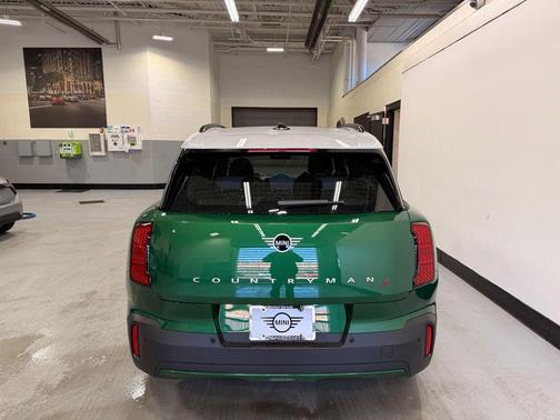 British Racing Green Met 2026 MINI Countryman Cooper S ALL4