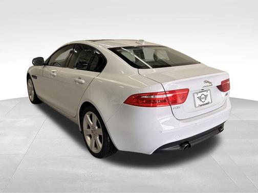 White 2018 Jaguar XE 25t Prestige
