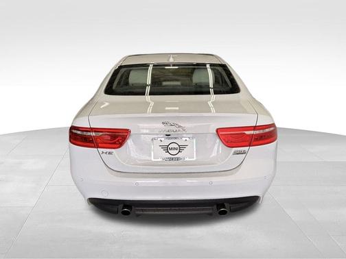 White 2018 Jaguar XE 25t Prestige