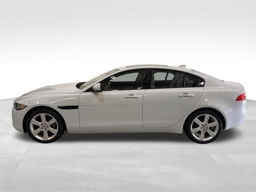 White 2018 Jaguar XE 25t Prestige