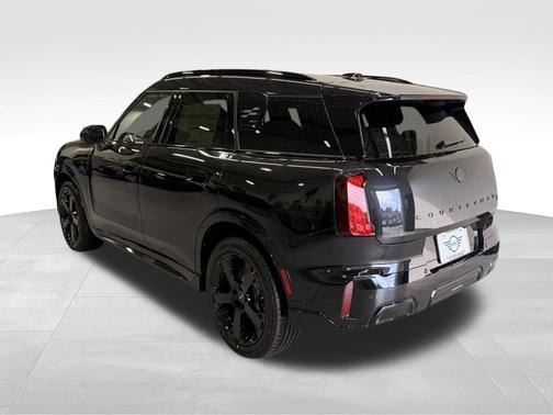 Midnight Black 2026 MINI Countryman