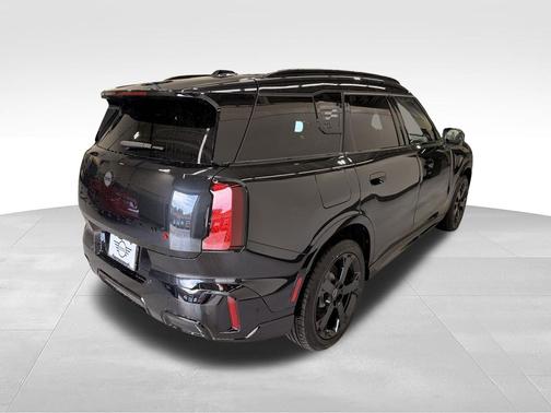 Midnight Black 2026 MINI Countryman