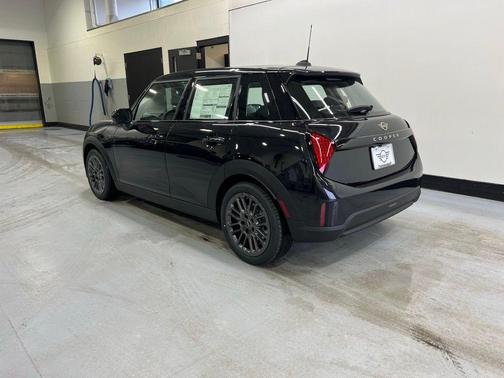 2025 MINI Hardtop Cooper