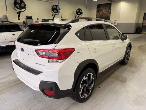 Crystal White Pearl 2023 Subaru Crosstrek Limited