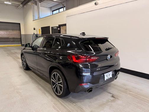 Black Sapphire Metallic 2022 BMW X2 M35i