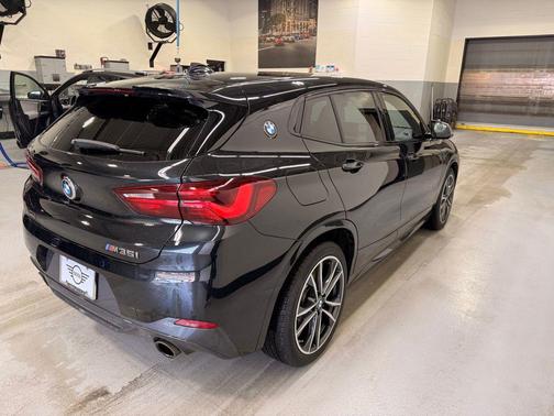 Black Sapphire Metallic 2022 BMW X2 M35i