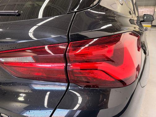 Black Sapphire Metallic 2022 BMW X2 M35i