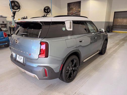 Smokey Green Metallic 2027 MINI Countryman Cooper S ALL4