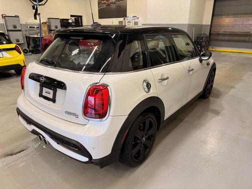 2023 MINI Hardtop Cooper S
