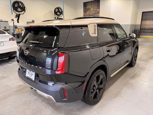 2027 MINI Countryman