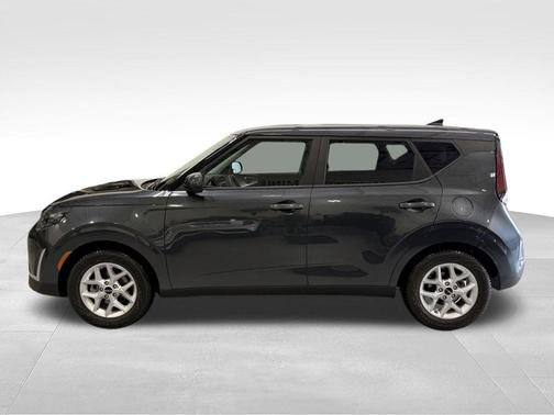 Gravity Gray 2025 Kia Soul LX