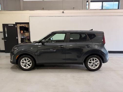Gravity Gray 2025 Kia Soul LX