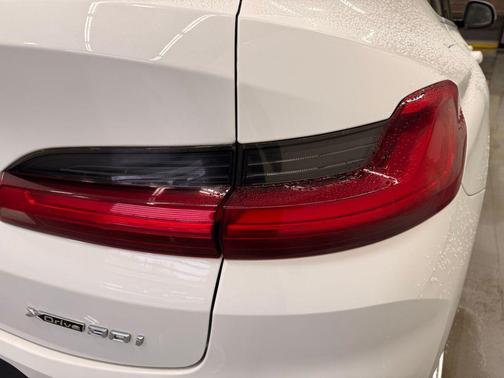 2023 BMW X4 xDrive30i