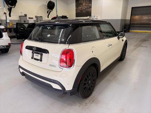 2023 MINI Hardtop Cooper