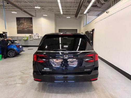 2023 Honda Odyssey Sport