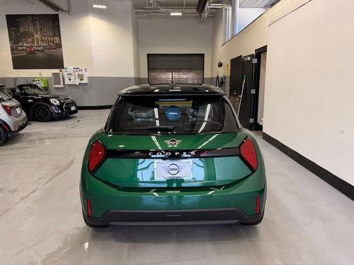 British Racing Green IV Metallic 2026 MINI Hardtop Cooper S