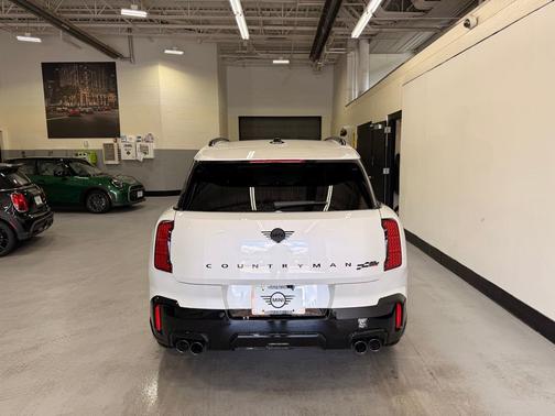 Nanuq White Metallic 2027 MINI Countryman