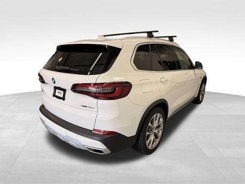Alpine White 2022 BMW X5 xDrive45e