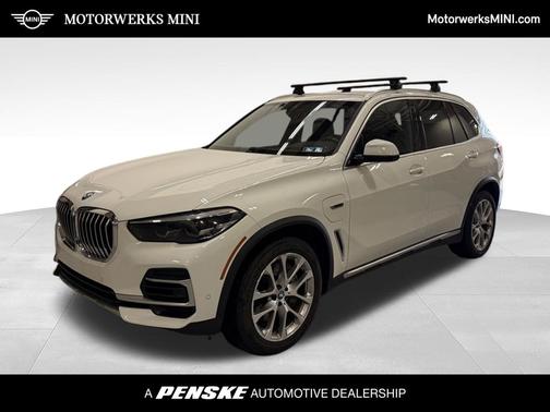 Alpine White 2022 BMW X5 xDrive45e