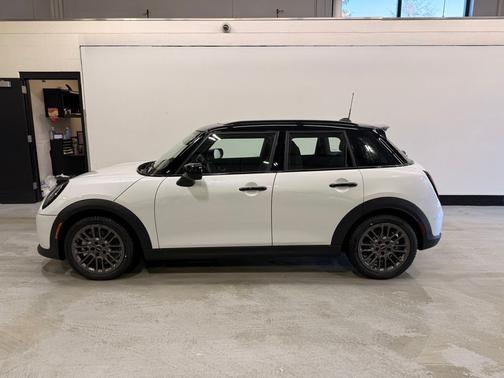 Nanuq White Metallic 2026 MINI Hardtop