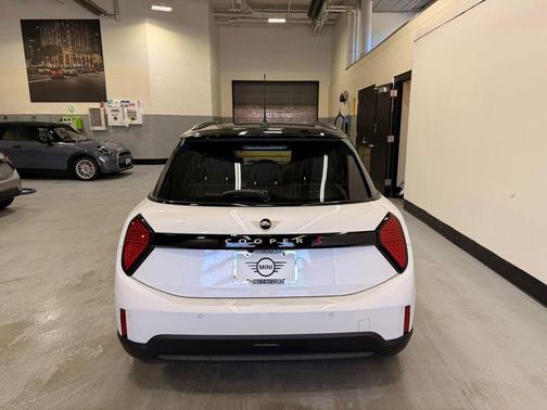 Nanuq White Metallic 2026 MINI Hardtop Cooper S