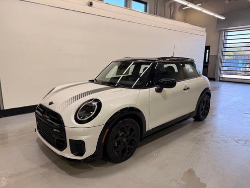 Nanuq White Metallic 2026 MINI Hardtop
