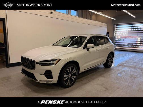 2023 Volvo XC60 B5 Plus Bright Theme